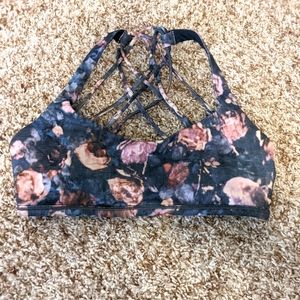 Lululemon size 6 but missing tag.